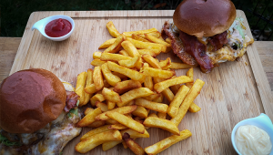 Smashed Skirt Bacon Burger