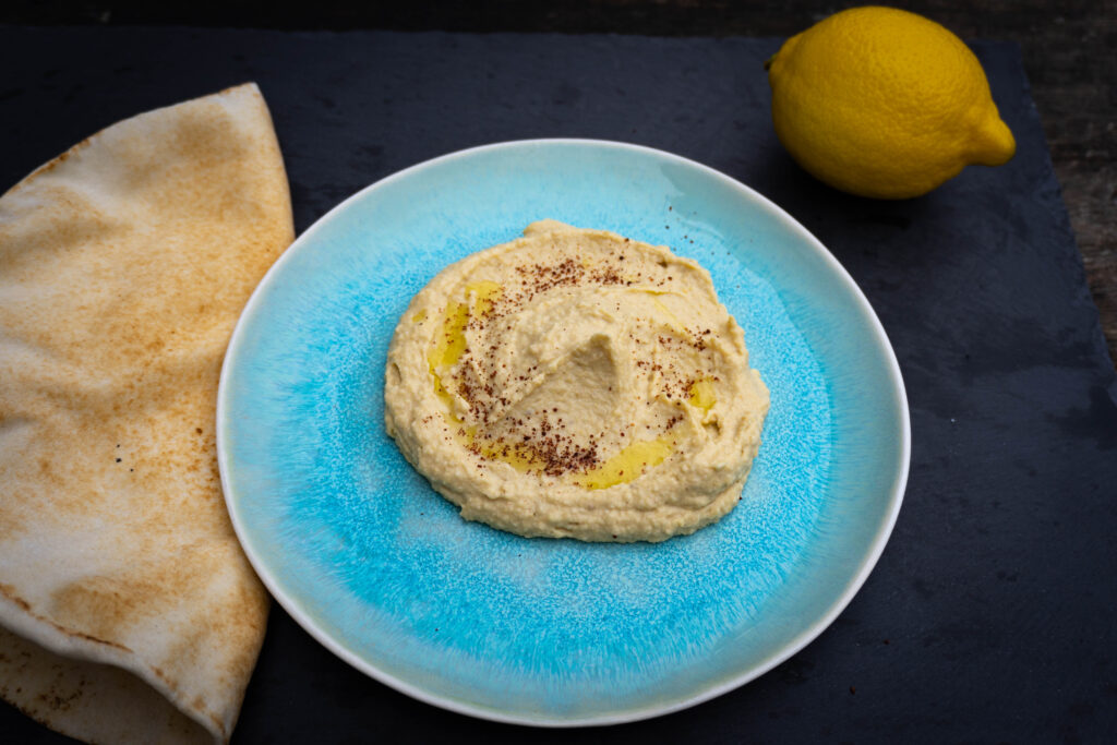 Hummus die orientalische Kichererbsen Spezialität