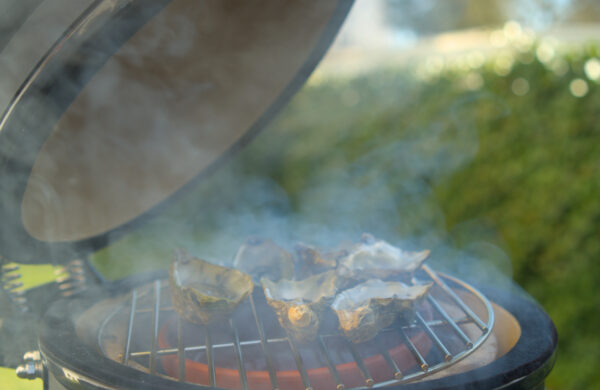 Austern mit Raucharoma aus dem Kamado - Barbecue Rezepte