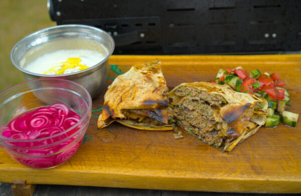Arayes mit Beilagen