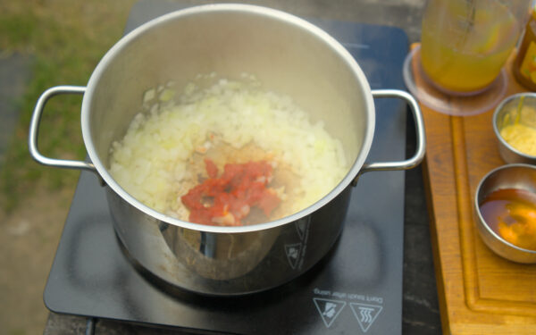 Schaschliksauce zubereiten