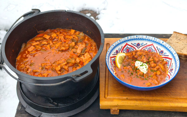 Soljanka aus dem Dutch Oven Soljanka aus dem Dutch Oven