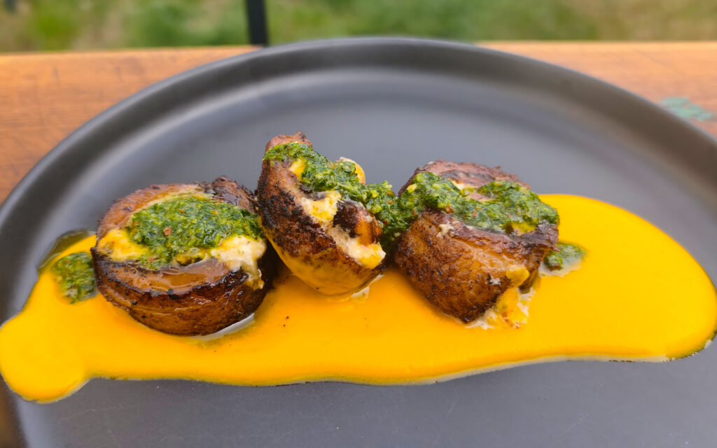 Pinwheels mit Chimichurri auf Süßkartoffel