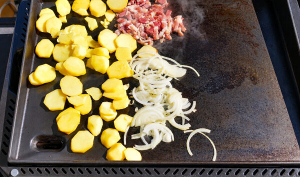 Bratkartoffeln von der Plancha Bratkartoffeln von der Plancha